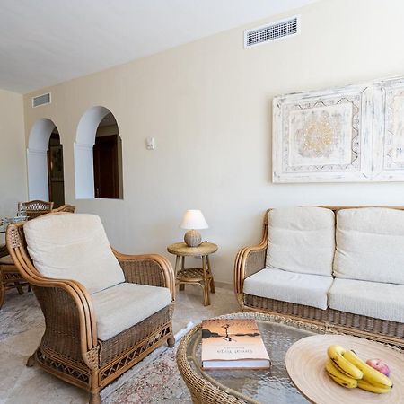 Costalita Beach Apartment Estepona Dış mekan fotoğraf