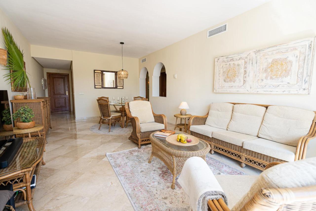 Costalita Beach Apartment Estepona Dış mekan fotoğraf
