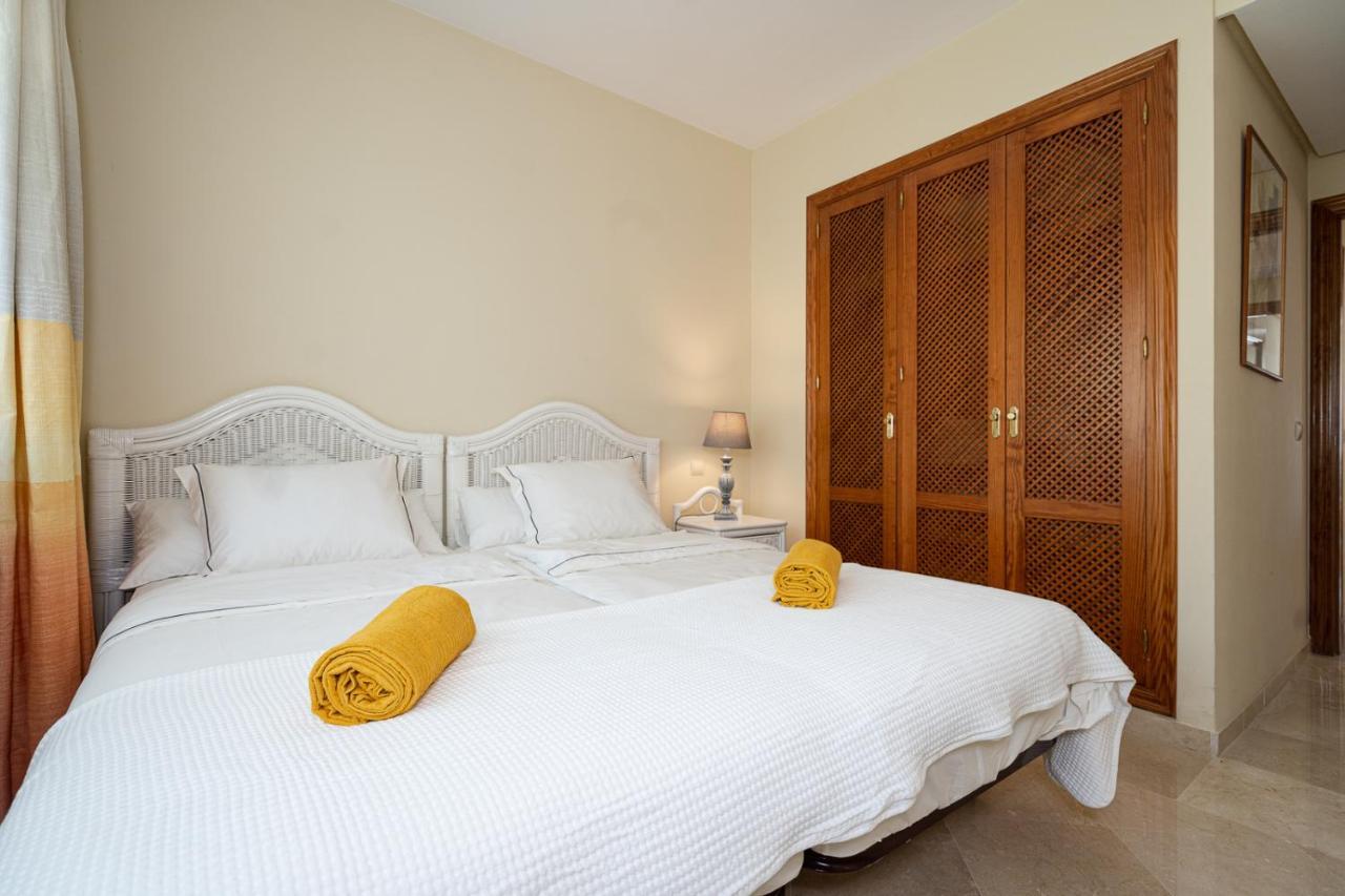 Costalita Beach Apartment Estepona Dış mekan fotoğraf