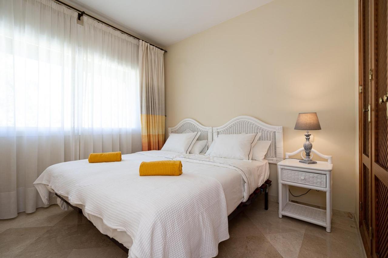 Costalita Beach Apartment Estepona Dış mekan fotoğraf